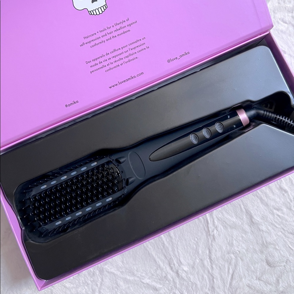 ired polished perfection
straightening brush 2.0